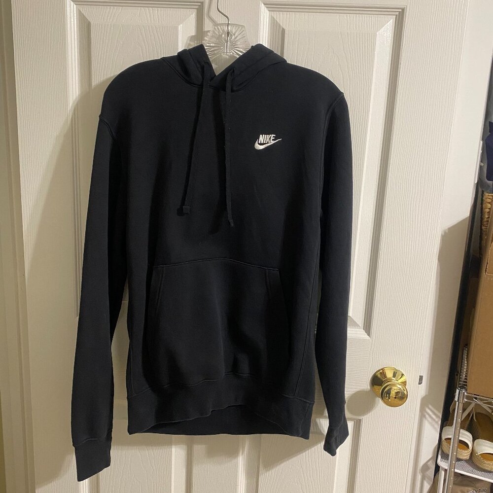 NIKE Club Pullover Hoodie